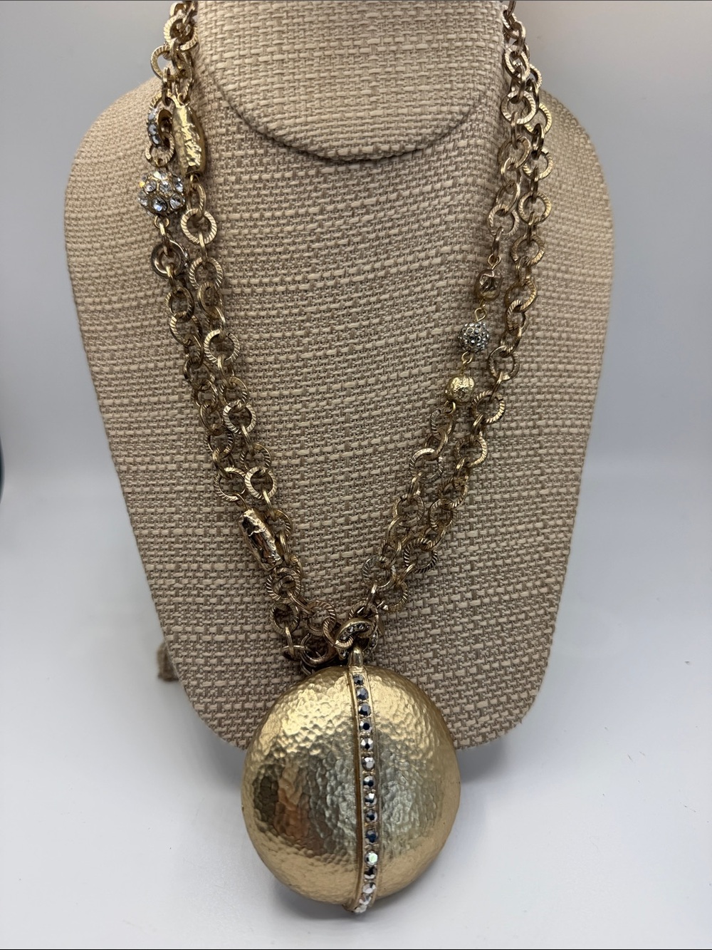 Chico’s Gold Tone Hammered Medallion Statement Necklace Y2K